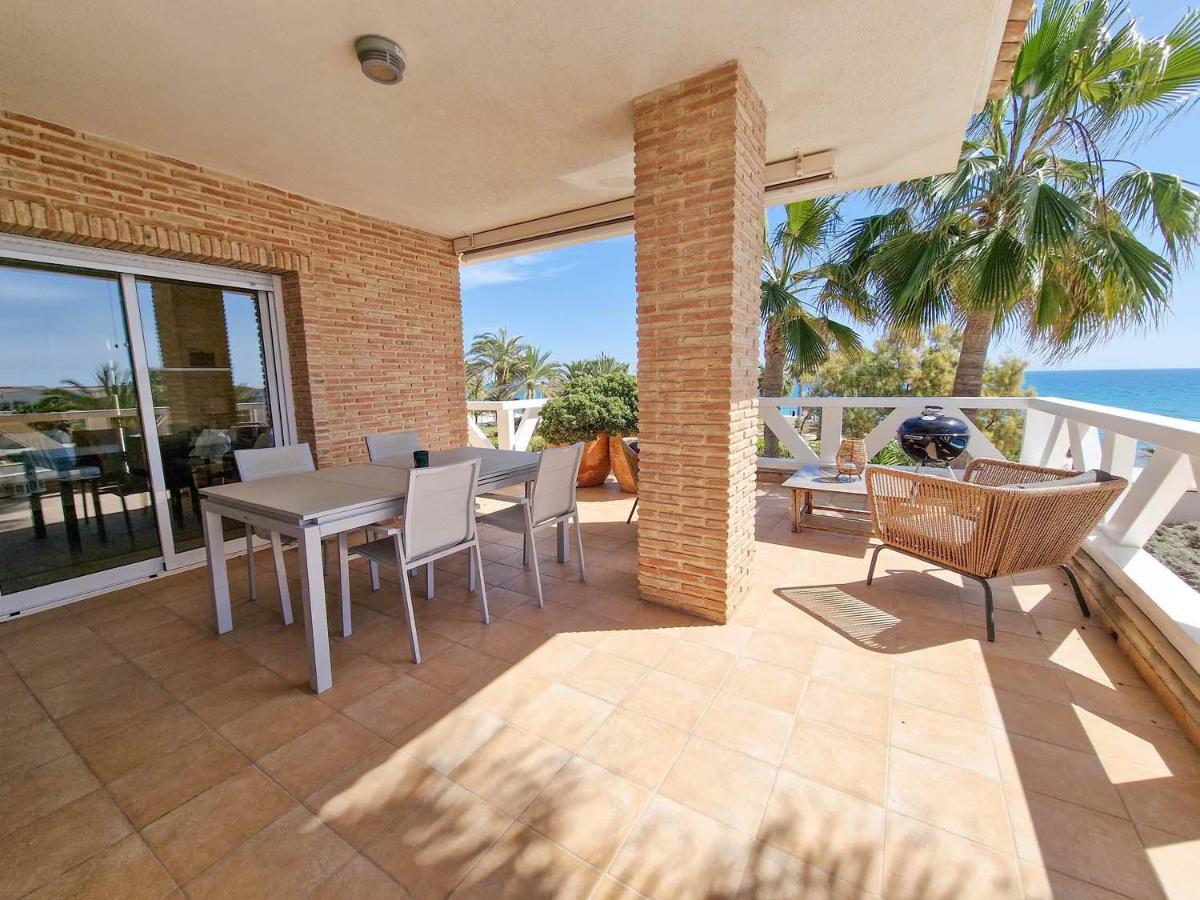 Frontline Beach Villa Orihuela Exterior foto