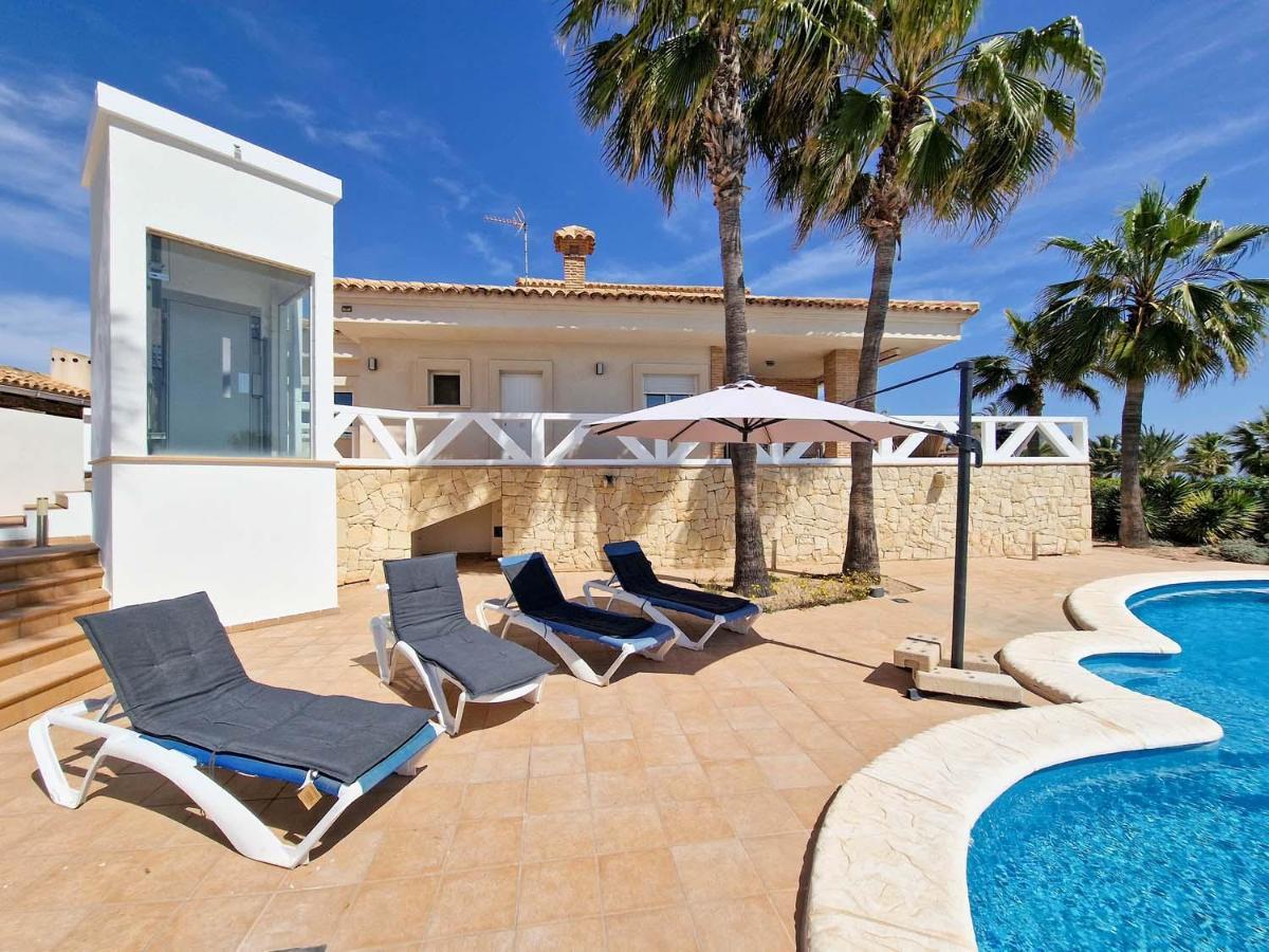 Frontline Beach Villa Orihuela Exterior foto