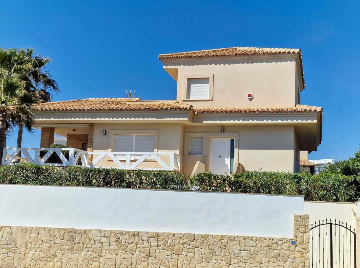 Frontline Beach Villa Orihuela Exterior foto