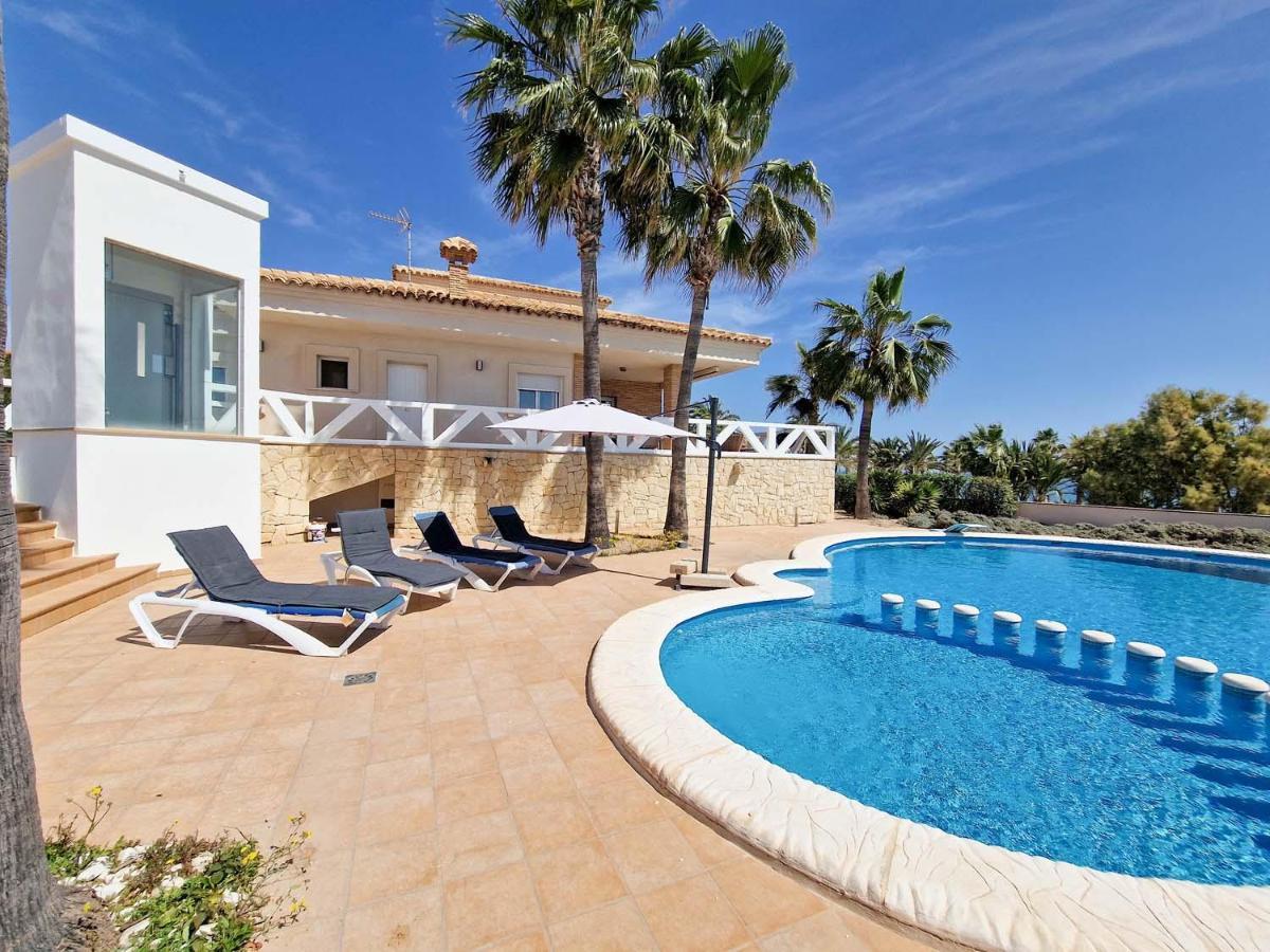 Frontline Beach Villa Orihuela Exterior foto