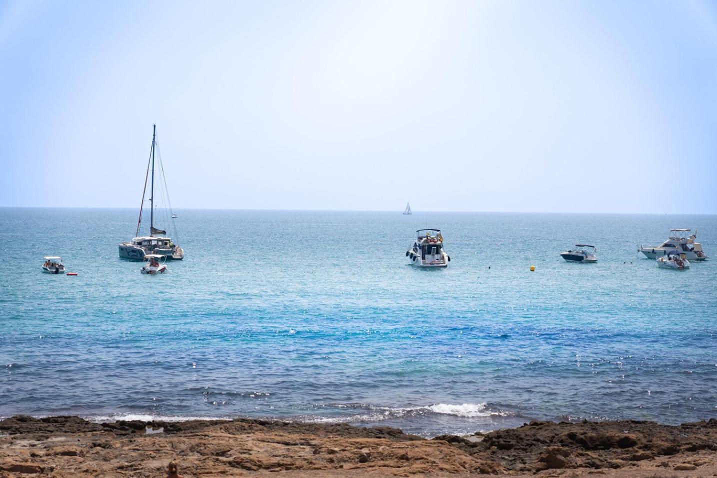 Frontline Beach Villa Orihuela Exterior foto