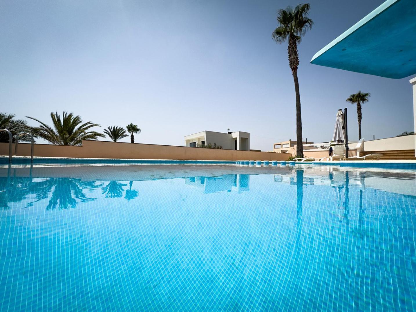 Frontline Beach Villa Orihuela Exterior foto